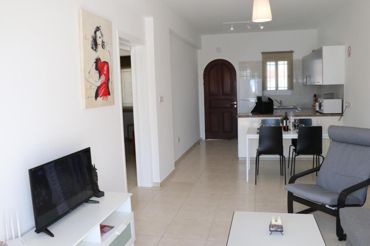 Cyking 2 Bed Apartment With Pool & 10 Min To Beach Пафос Экстерьер фото